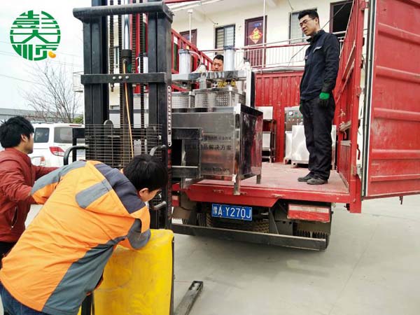 郑州豆制品设备客户购买的长征注册豆制品设备发货