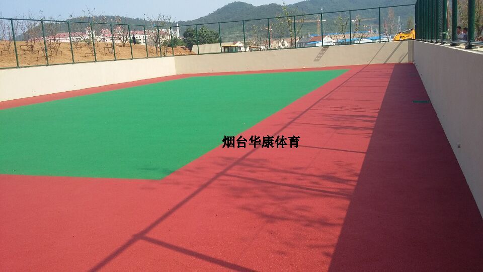 深圳万科御龙山网球场地等铺设