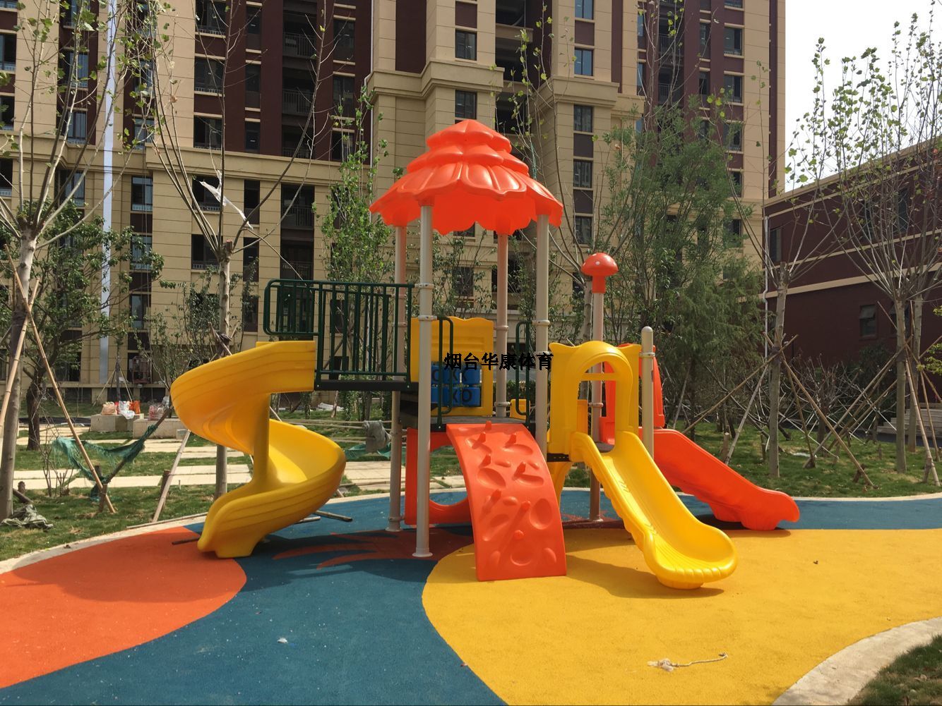 深圳高新区力高阳光海岸小区儿童游乐设施